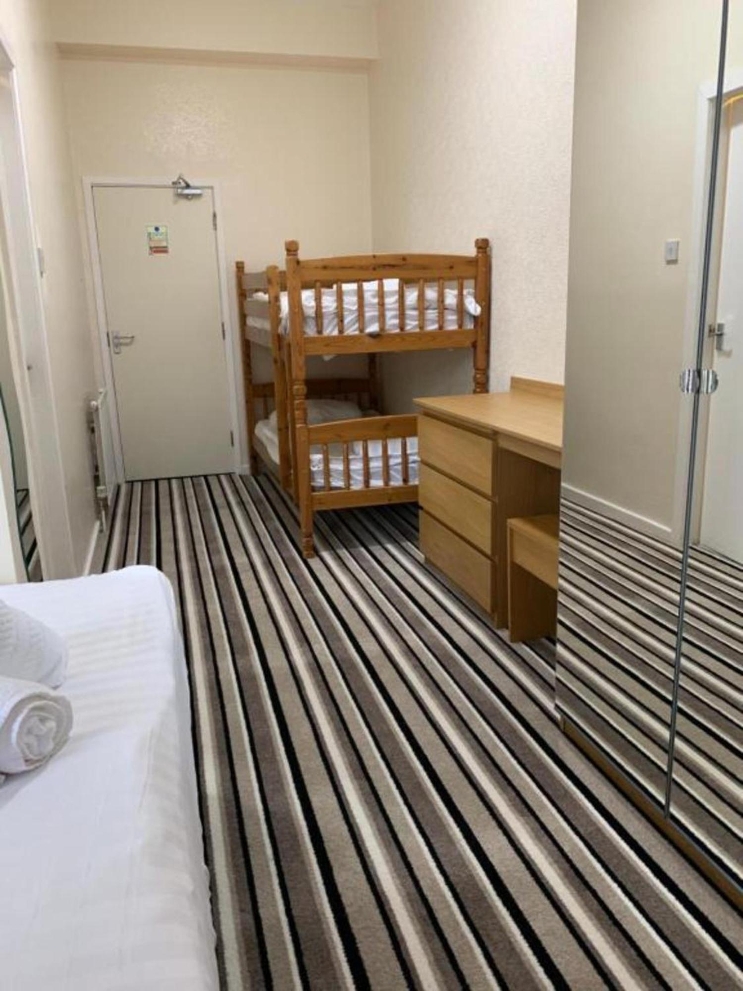 Oyo Wave Crest Hotel Blackpool Dış mekan fotoğraf