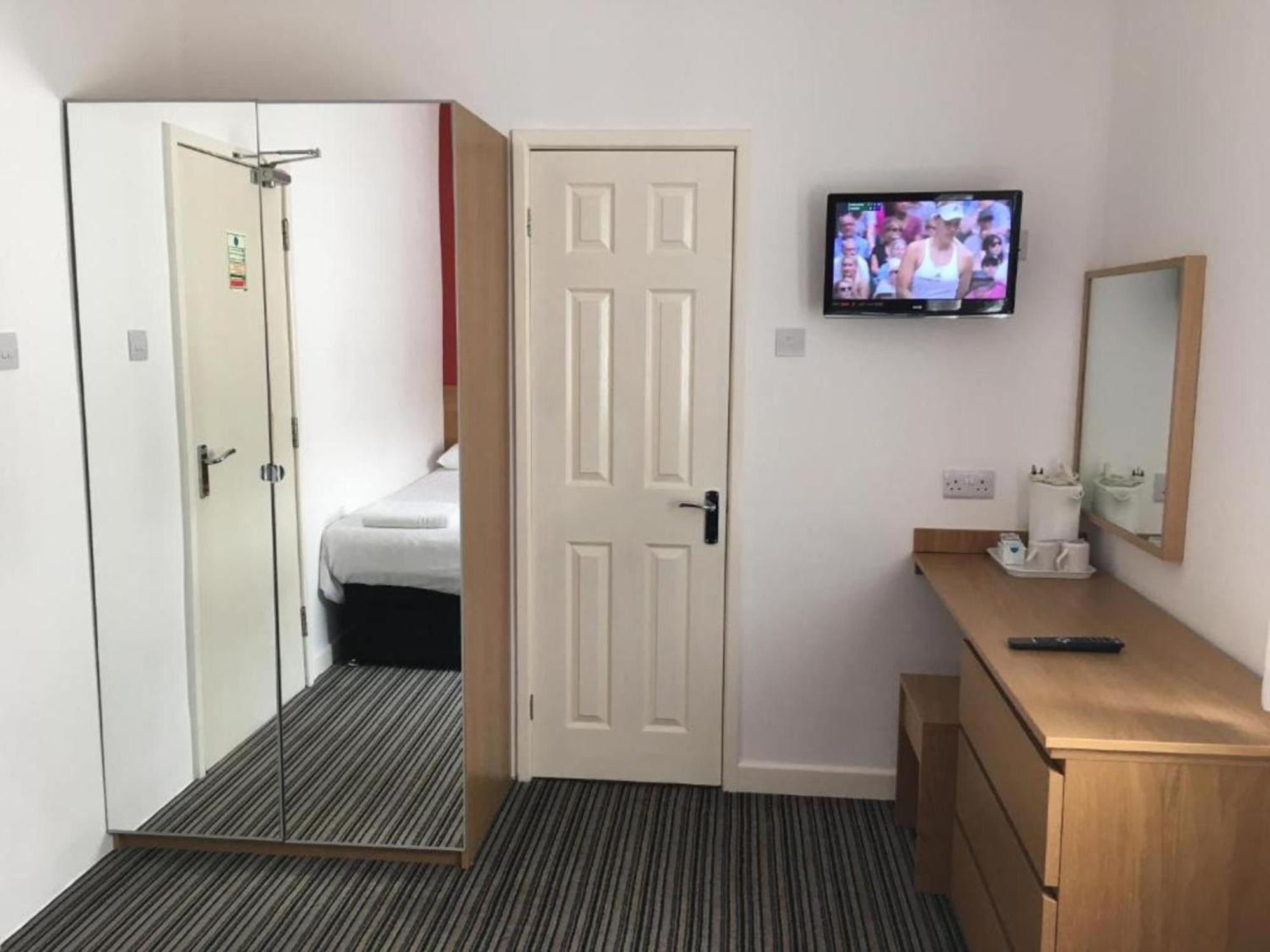 Oyo Wave Crest Hotel Blackpool Dış mekan fotoğraf
