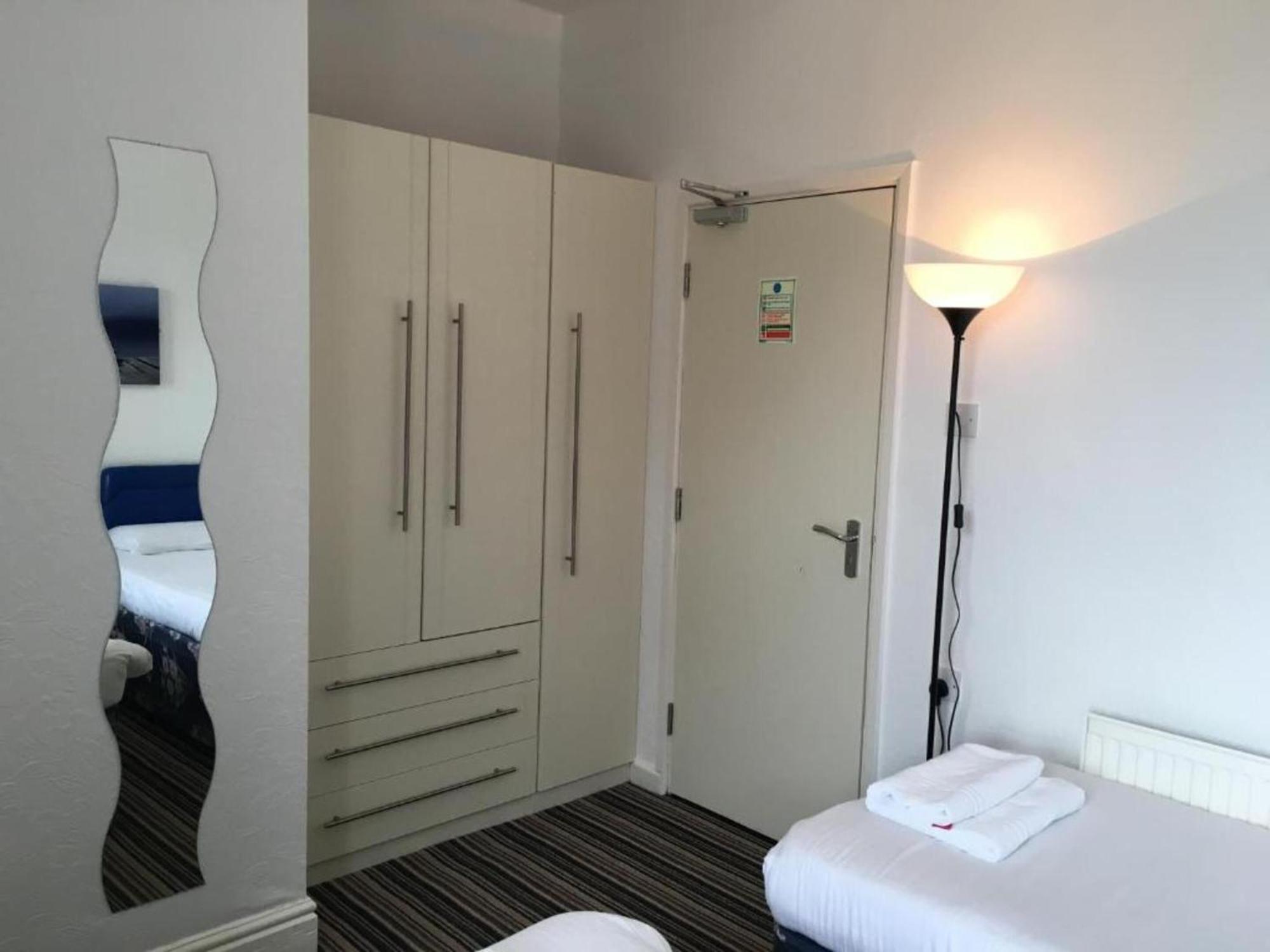 Oyo Wave Crest Hotel Blackpool Dış mekan fotoğraf